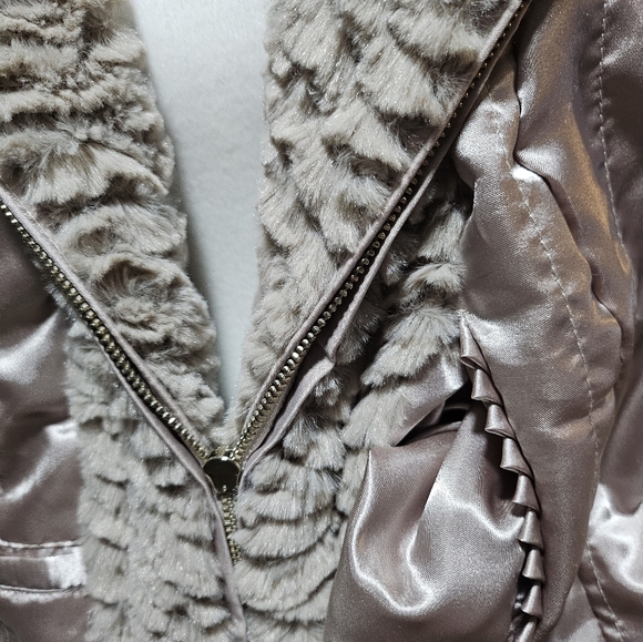 📣 Dennis Basso Very Soft Coat Lightweight Stylish Size Medium 😍 NWOT - Picture 3 of 5